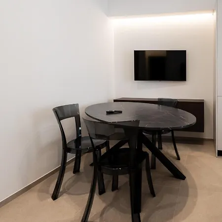 Lenuccia Apartment *